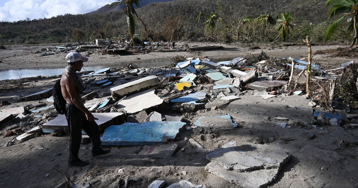 Hurricane Melissa batters Jamaican homes and leaves 80 dead across Caribbean - The Mirror
