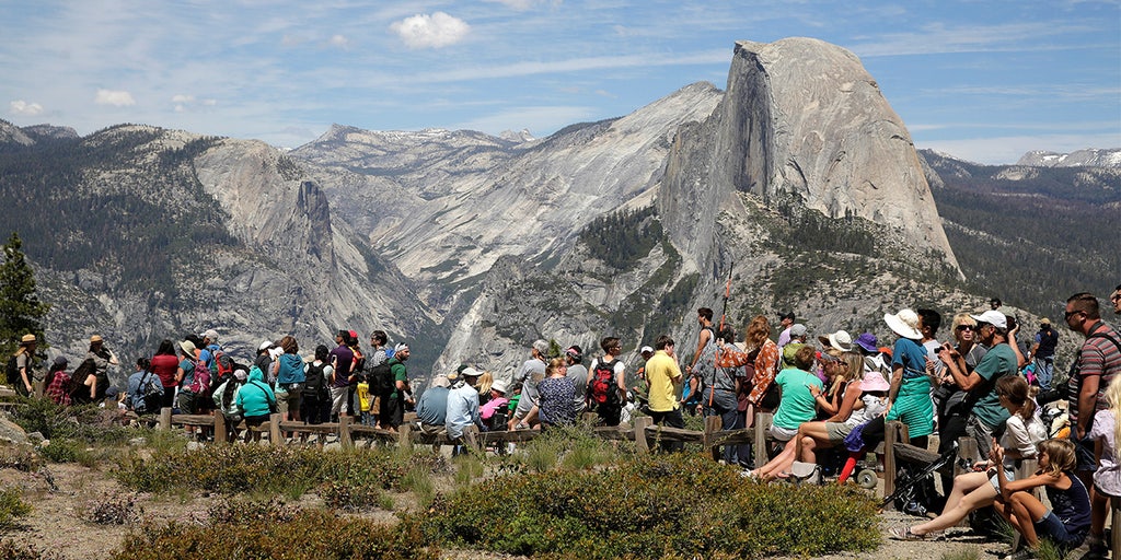 Yosemite rangers bust outlaw jumpers off El Cap  --  zero tolerance, shutdown or not