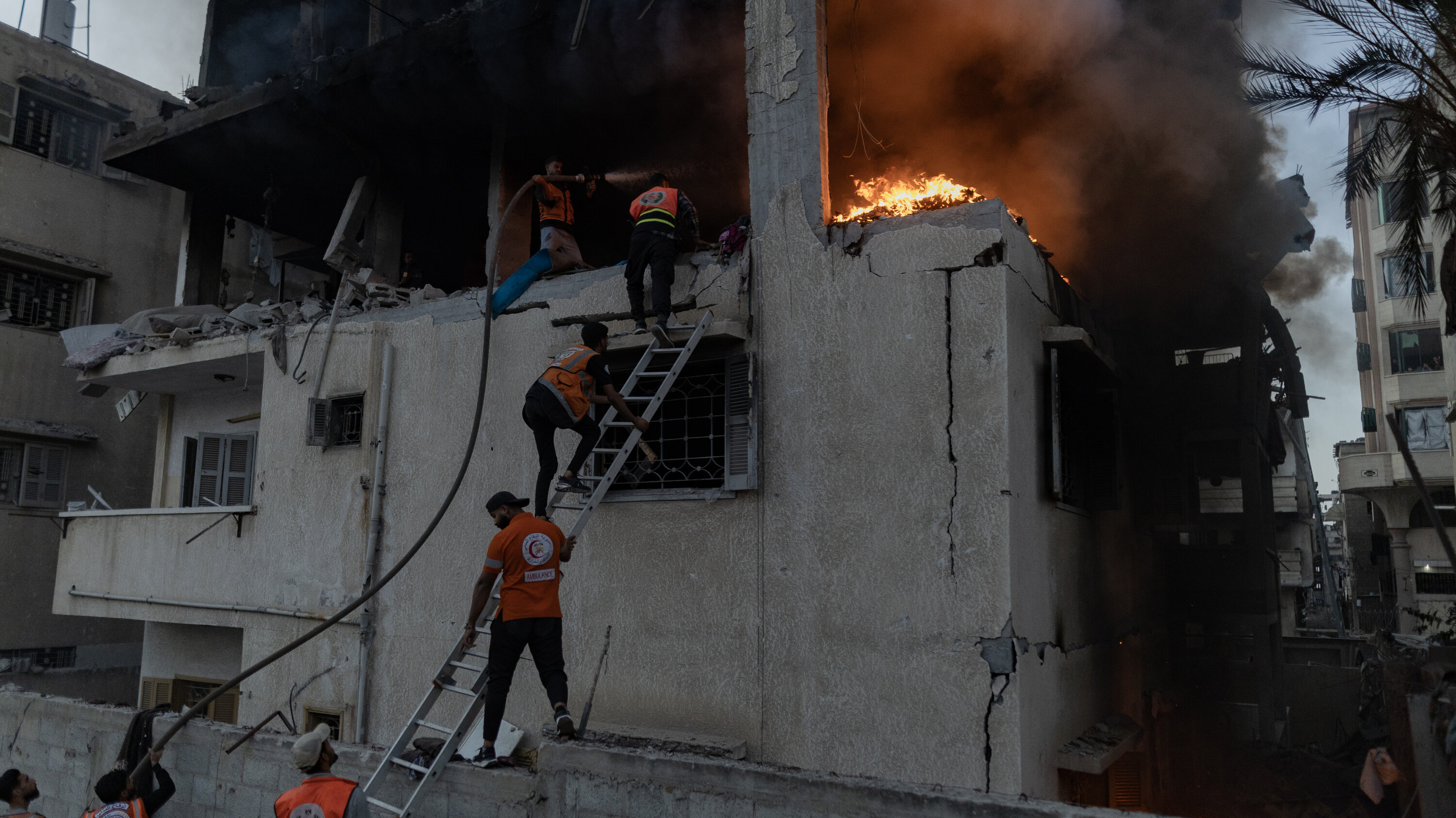 20 Killed in Israeli Strikes as Israel and Hamas Trade Blame Over Truce