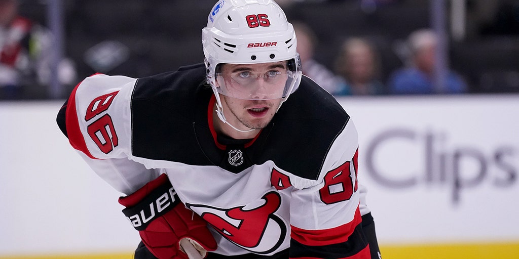 NHL star will miss time after cutting hand in 'fluke accident' at team dinner: report