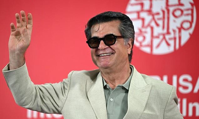 Iranian director Jafar Panahi ramps up French Oscars campaign