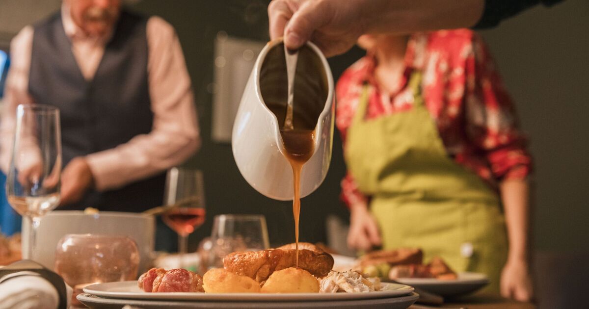 James Martin says 'go out and buy it now' for gravy 'like chefs make in resta...