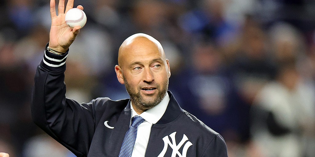 Derek Jeter jokes with Dodgers star Mookie Betts about 2020 World Series win in COVID-shortened season