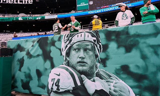 Jets honor late Nick Mangold with tribute before game against Browns