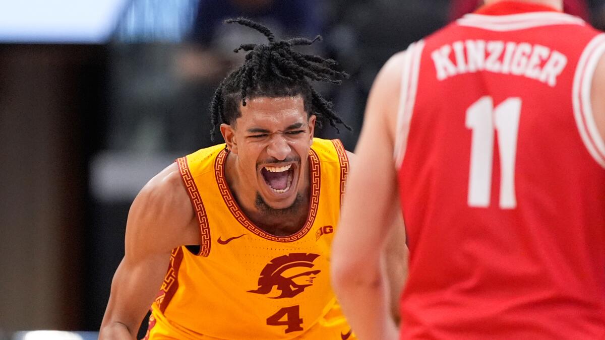 Jordan Marsh hits spectacular buzzer-beater to lift USC to triple-OT win over Troy
