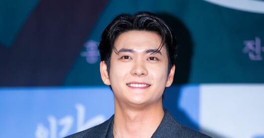 Kang Tae-oh's 'Yi Gang Dal' Lines Spark Anticipation