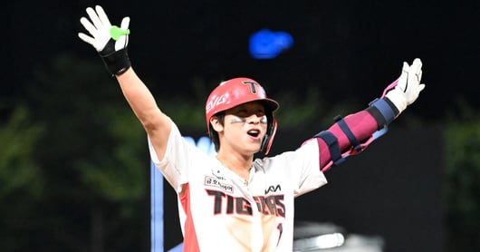 KIA Tigers Battle Doosan, Lotte, KT in Park Chan-ho Bidding War