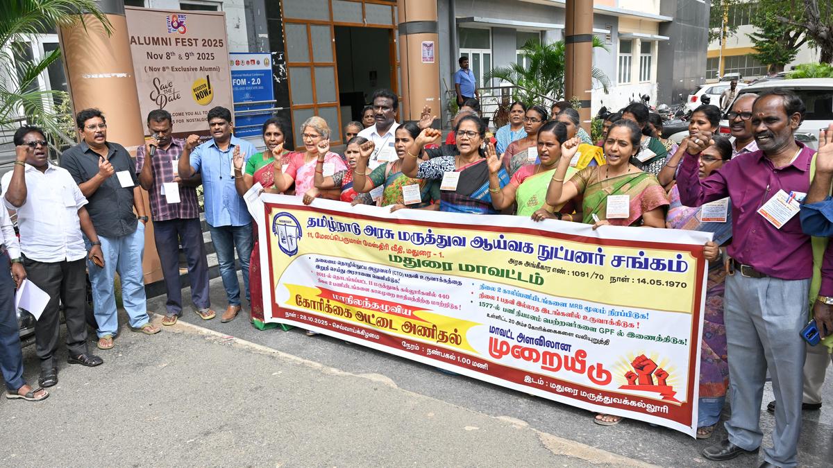 Govt. lab technicians stage demonstration