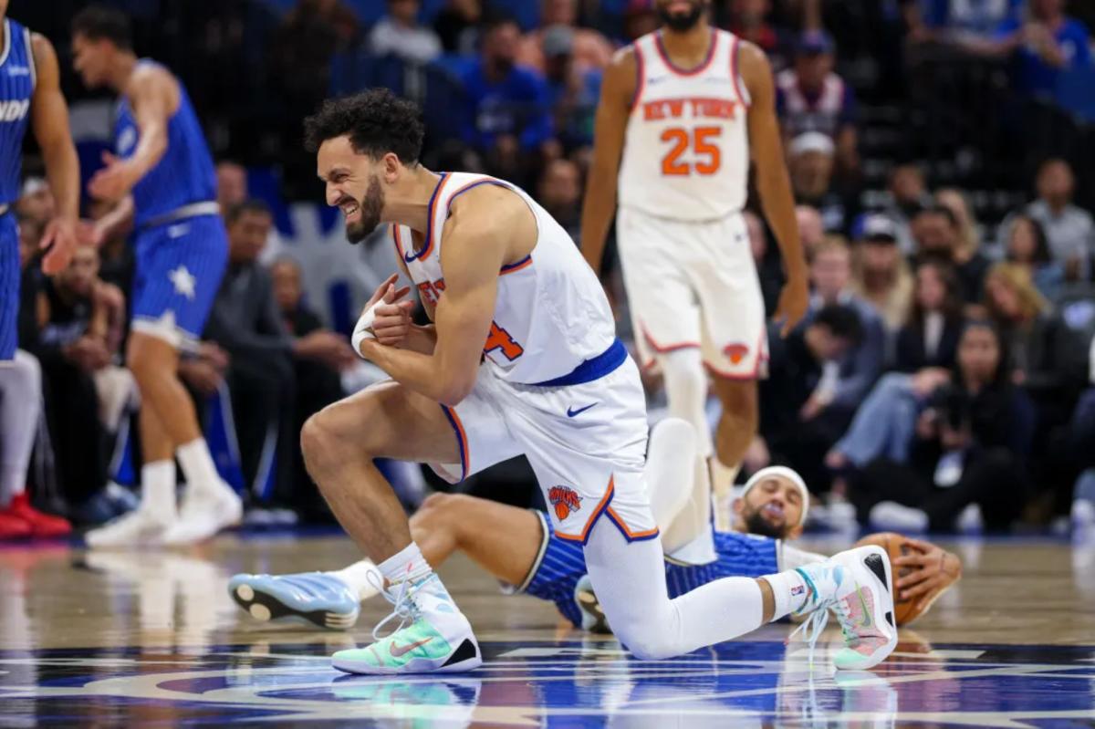 Landry Shamet exits with shoulder injury in scary Knicks scene
