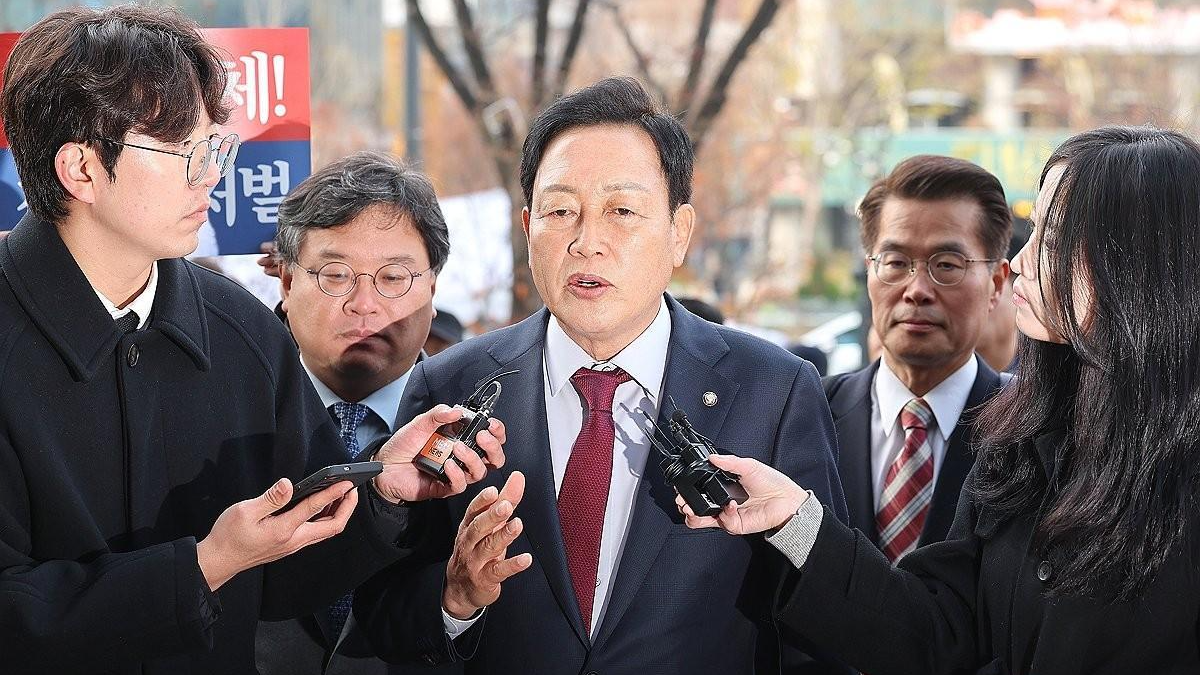 Lawmaker denies giving favors to ex-first lady's family in land development project - The Korea Times