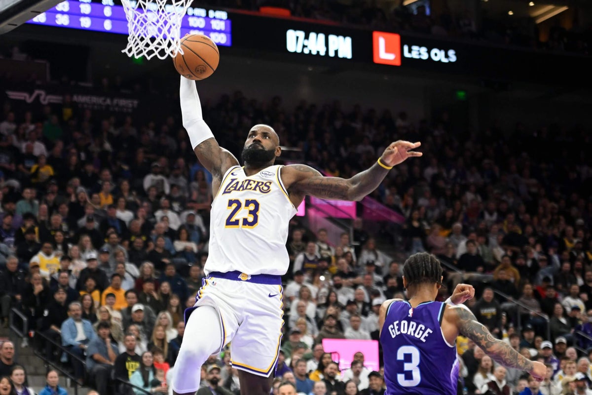 LeBron's fitting in, Magic's smash-mouth offense and more NBA trends I'm watching