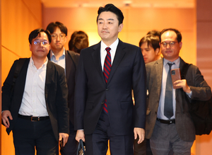 Lee's aide on trip to Middle East to forge strategic cooperation