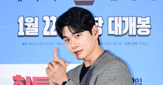 Lee Yi-kyung Rumor Spreader Reverses, Evidence Real; Agency to Sue