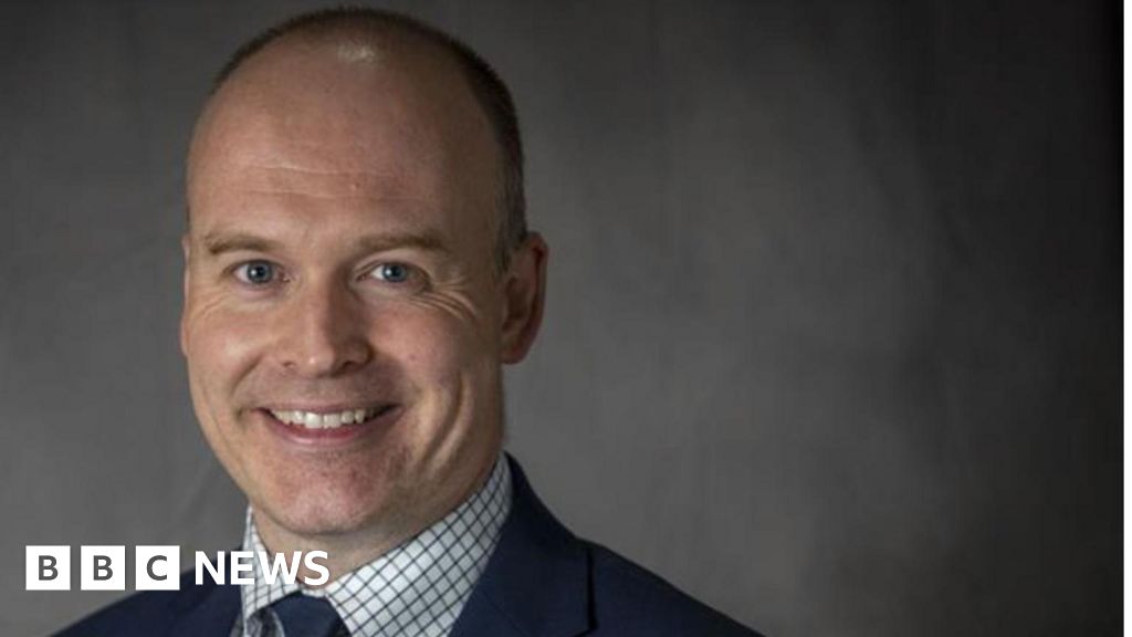 New chief told to save £1m from top team at Lincolnshire council