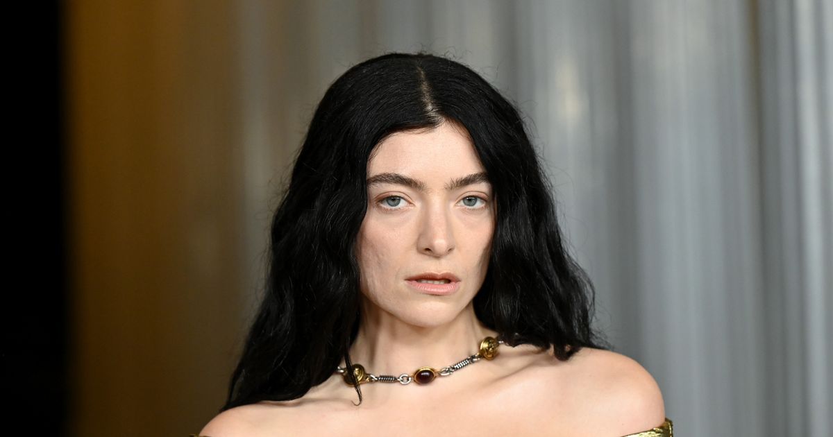 Pop megastar pulls out of gig just hours before she's due onstage