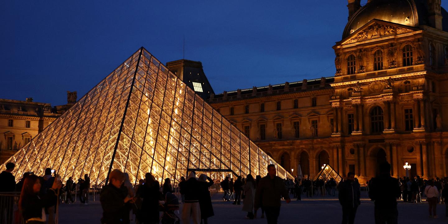 Louvre to get anti-ramming barriers by year end: says culture minister