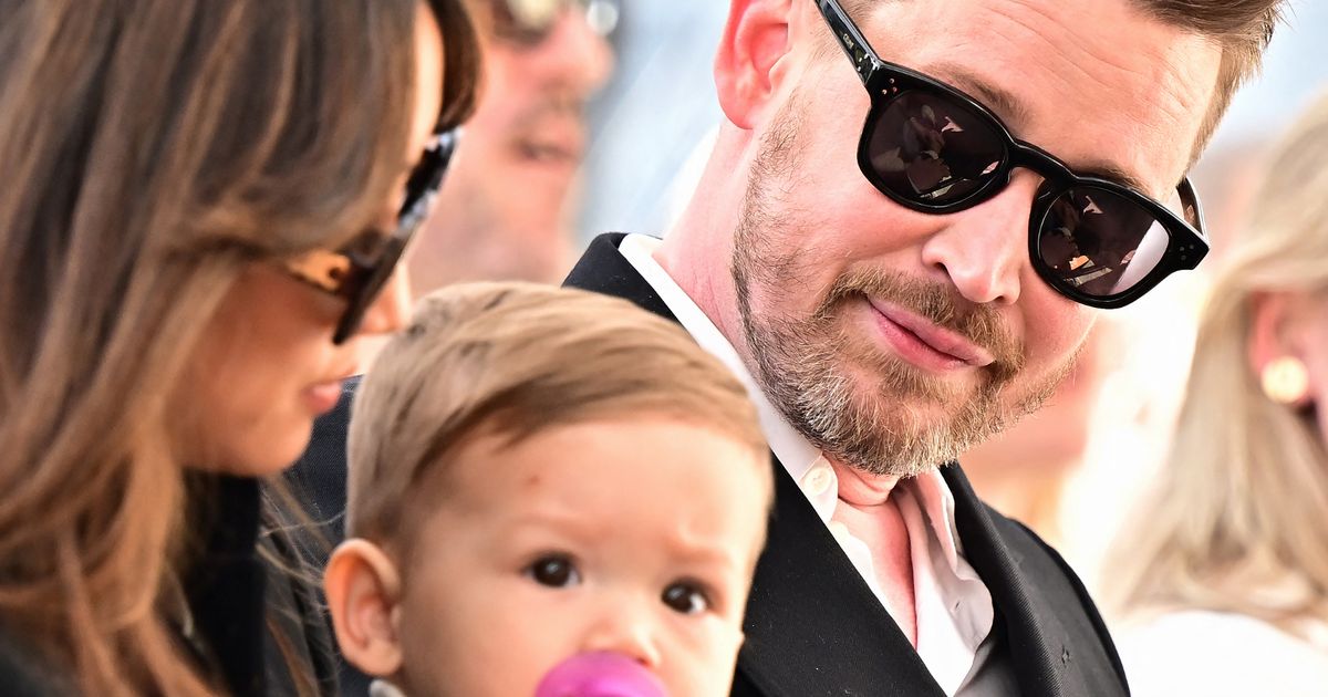Macaulay Culkin's kids have incredible response to Home Alone - The Mirror