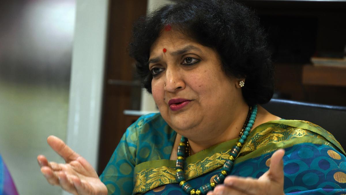 Madras High Court closes Latha Rajinikanth's contempt plea against Kancheepuram Collector in land acquisition dispute