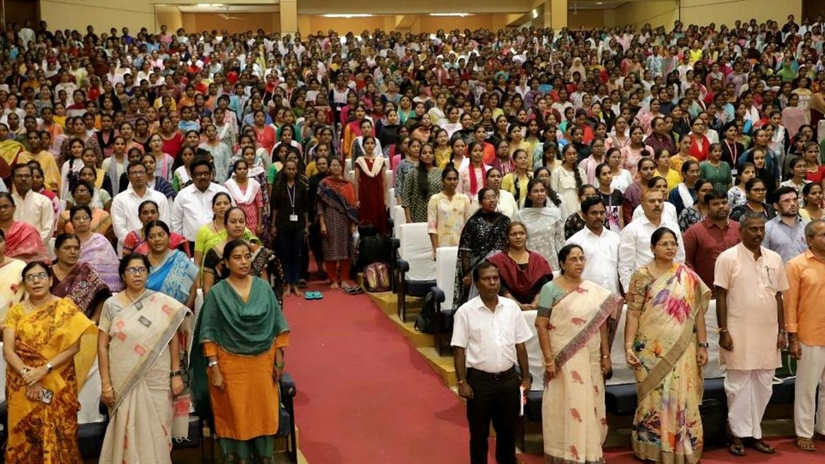 Mahila varsity pays rich tributes to 'Vande Mataram' on its 150th anniversary