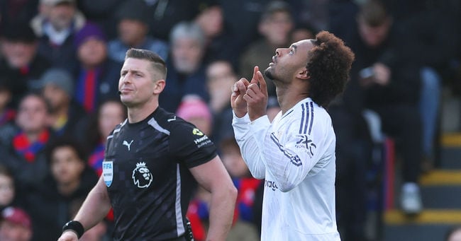 Manchester United Ends Five-Year Streak, Beats Palace 2-1