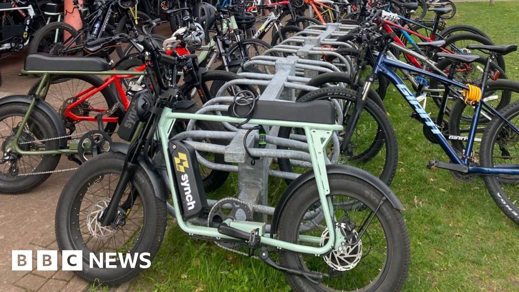 Audit shows more children cycle or walk to school in Guernsey
