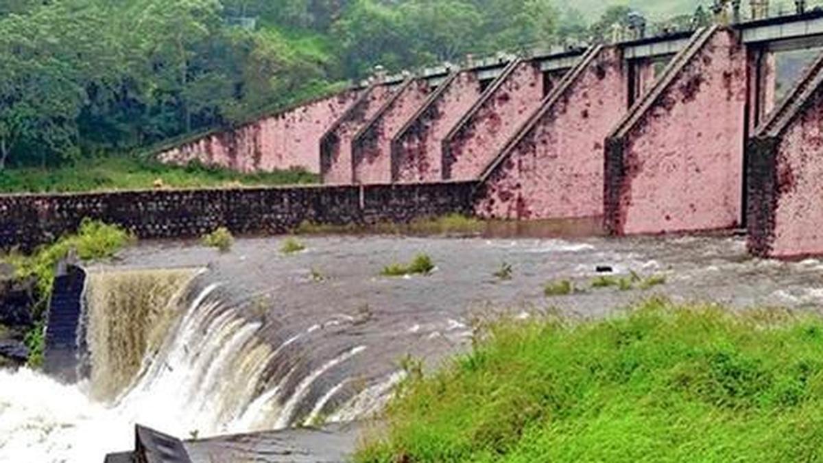 Water level in Mullaperiyar dam stands at 134 feet