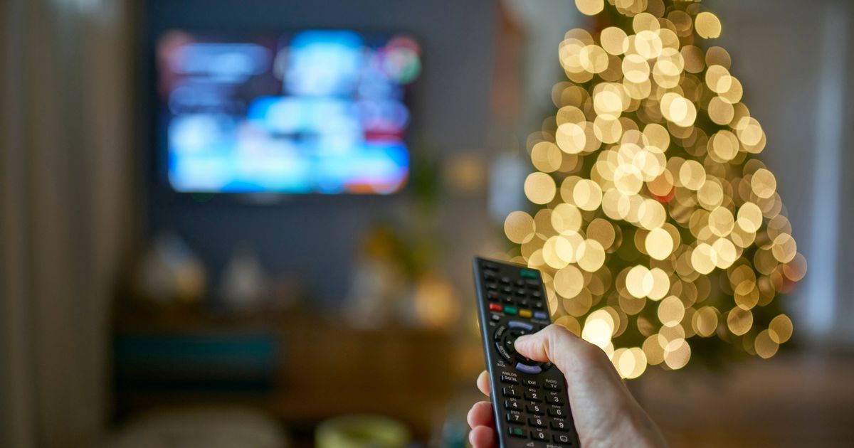 'Alternative' Netflix Christmas film featuring Disney star has fans 'so excited' - The Mirror