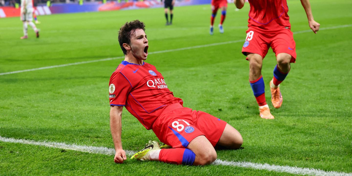 Neves saves the day for PSG, who return to top of Ligue 1