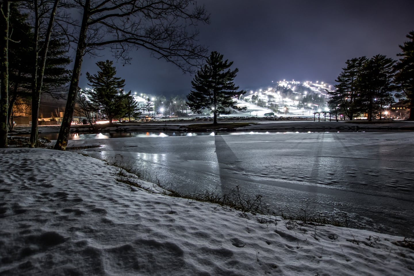 Three weekend escapes in New England for people who love the winter - The Boston Globe