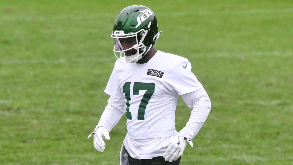 New York Jets' Kris Boyd in critical condition after being shot
