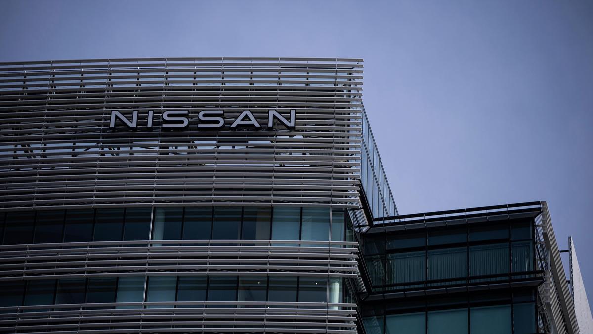 Nissan sells, leases back headquarters in $643 million deal