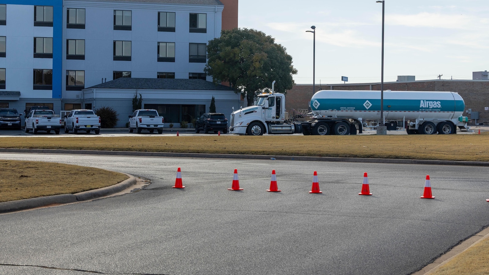 At least 7 victims remain hospitalized as Oklahoma town cleans up leak of ammonia gas
