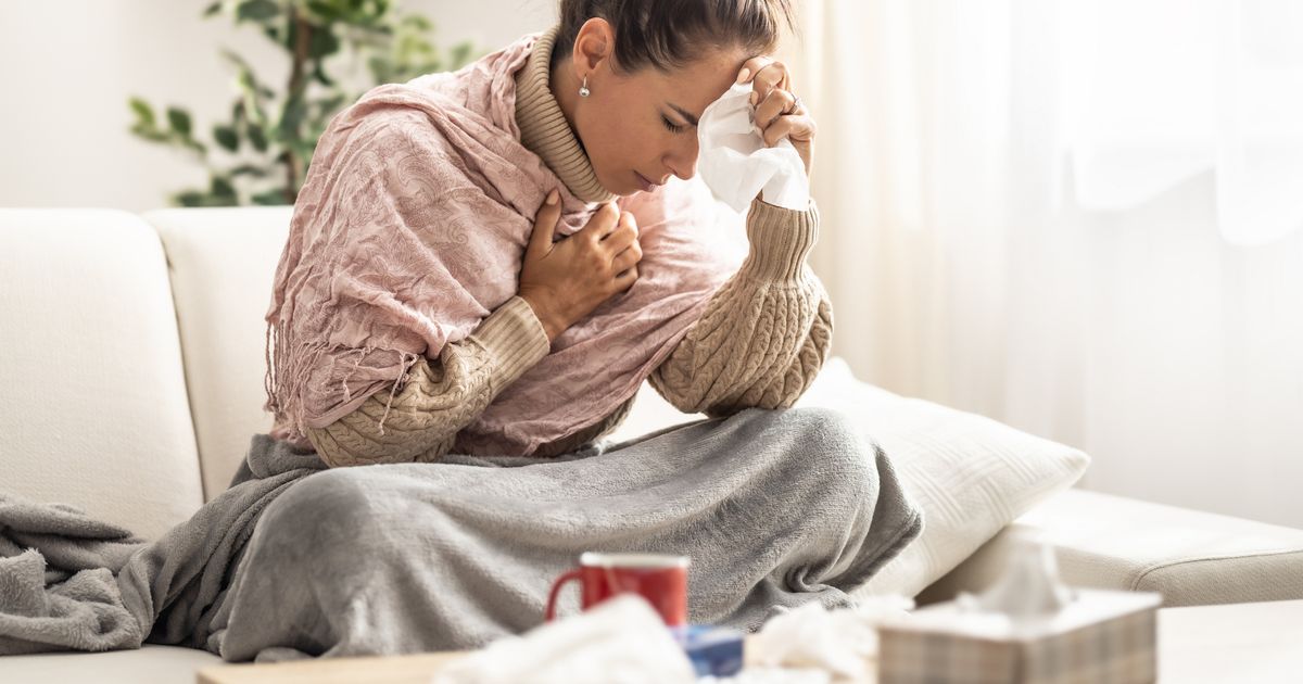 People with one type of cough urged to see GP 'as soon as possible' - The Mirror