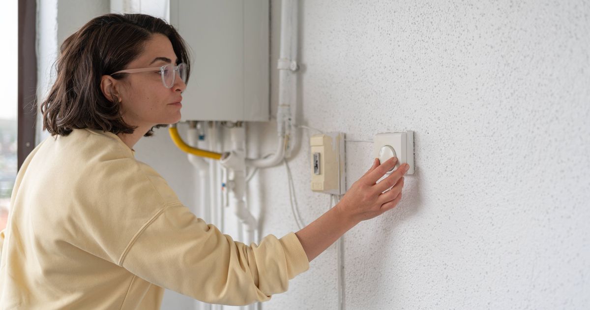 Plumber's simple central heating change could cut £112 off bills  --  not turning thermostat down - The Mirror