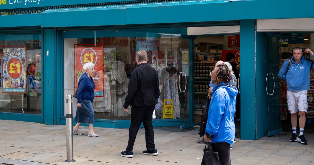 Poundland closes 7 stores 'by Christmas' as 'unexpected' axe for one outlet - The Mirror
