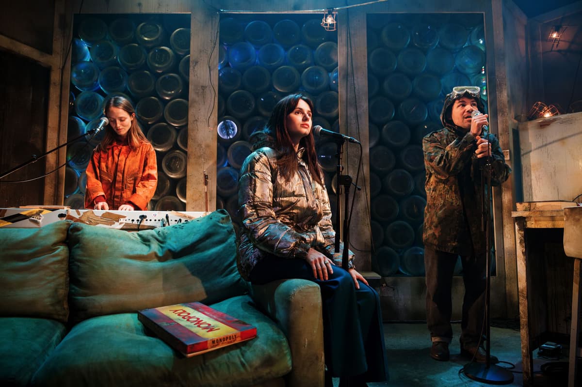 Precipice at New Diorama: 'an insult to the audience's intelligence'