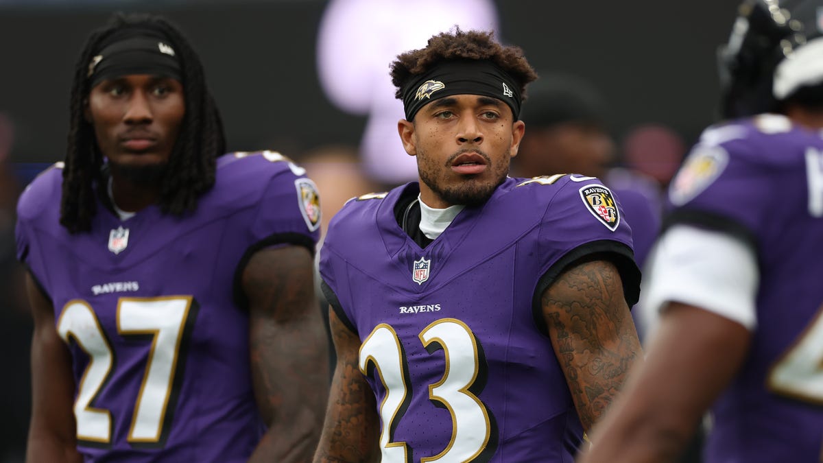 Baltimore Ravens trading Jaire Alexander to Philadelphia Eagles for draft pick