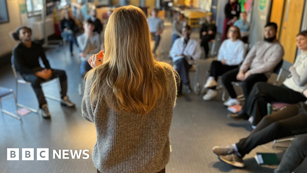 Reeves unveils £820m funding to support jobless young people