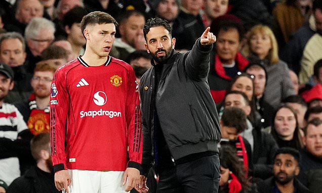Ruben Amorim sends warning to 'struggling' Manuel Ugarte over form