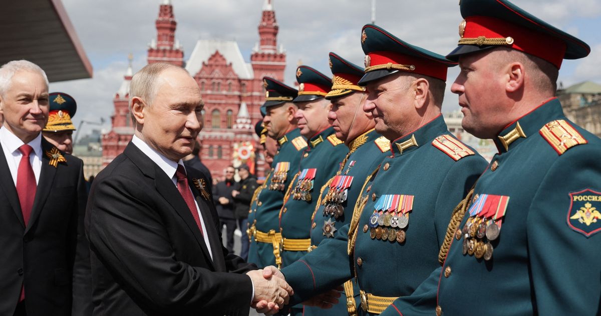 Putin's savage army as officers kill their men 'for sport' and fight each other to death - Daily Star