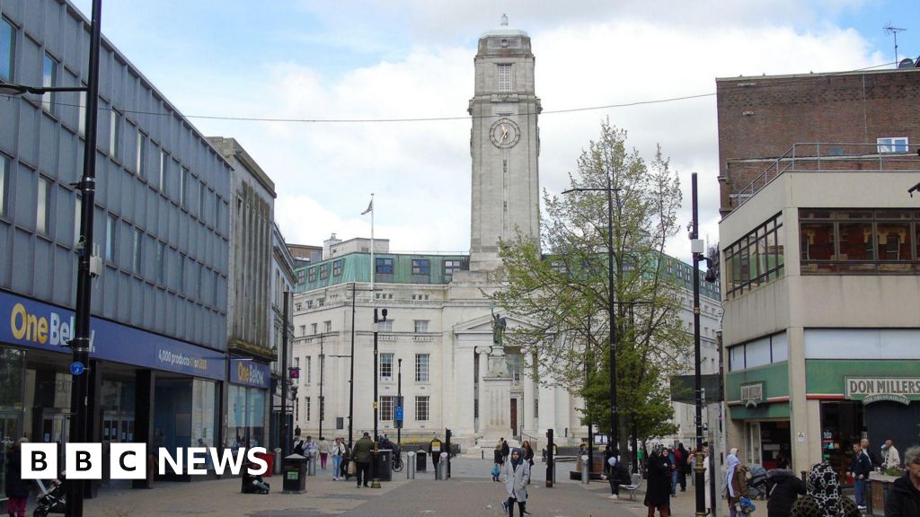 Luton council says safety myths hurt town's nightlife