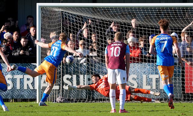Anthony Scully makes the difference as Shrewsbury see off South...