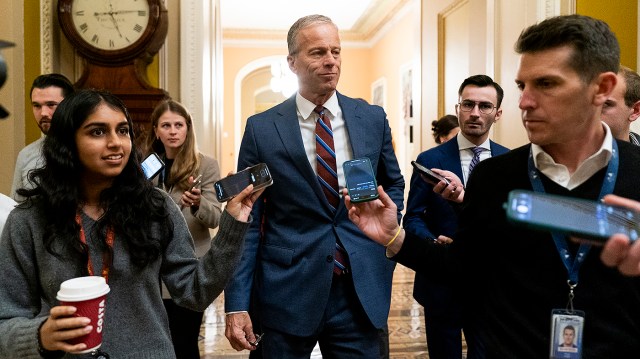 Senate passes bill to reopen government; House set to return to DC