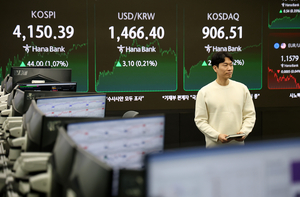Seoul shares up for 3rd day on eased US shutdown woes