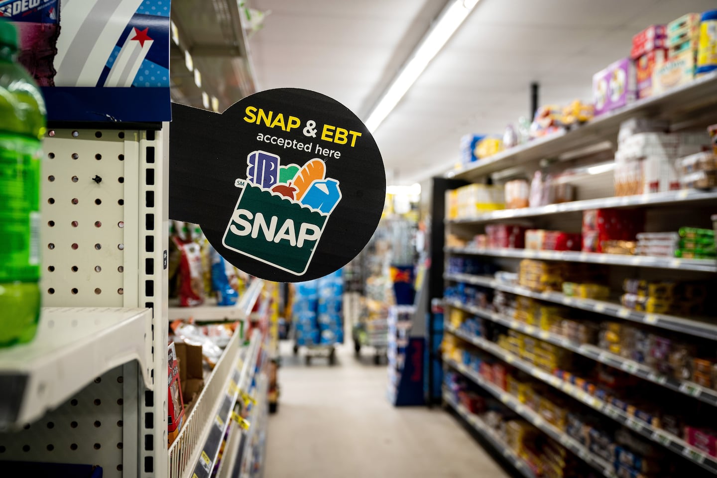 Here's why the shutdown has put food stamps at risk, and what you can do to help - The Boston Globe