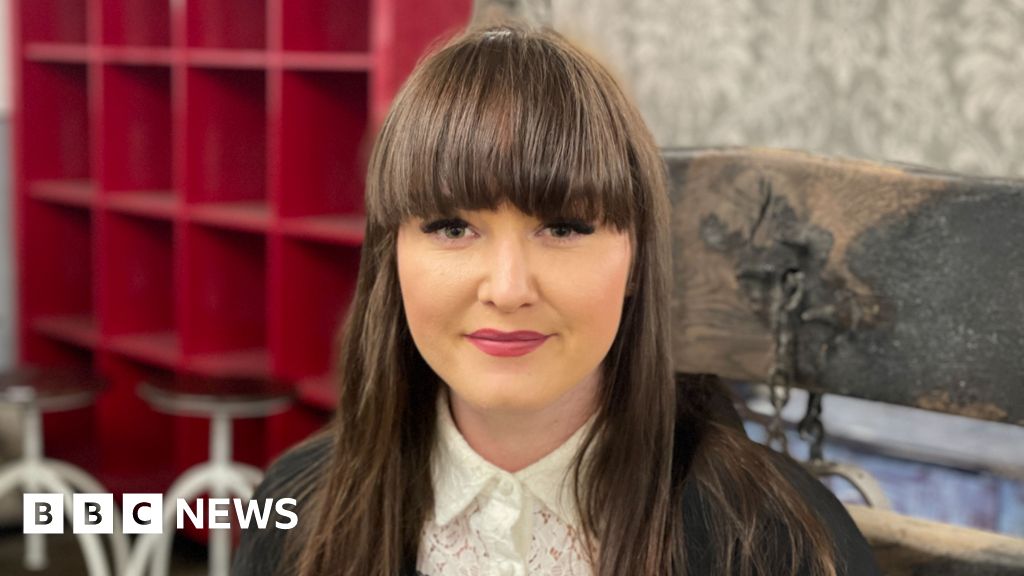 'I'm selling my torture chair so I can move house'