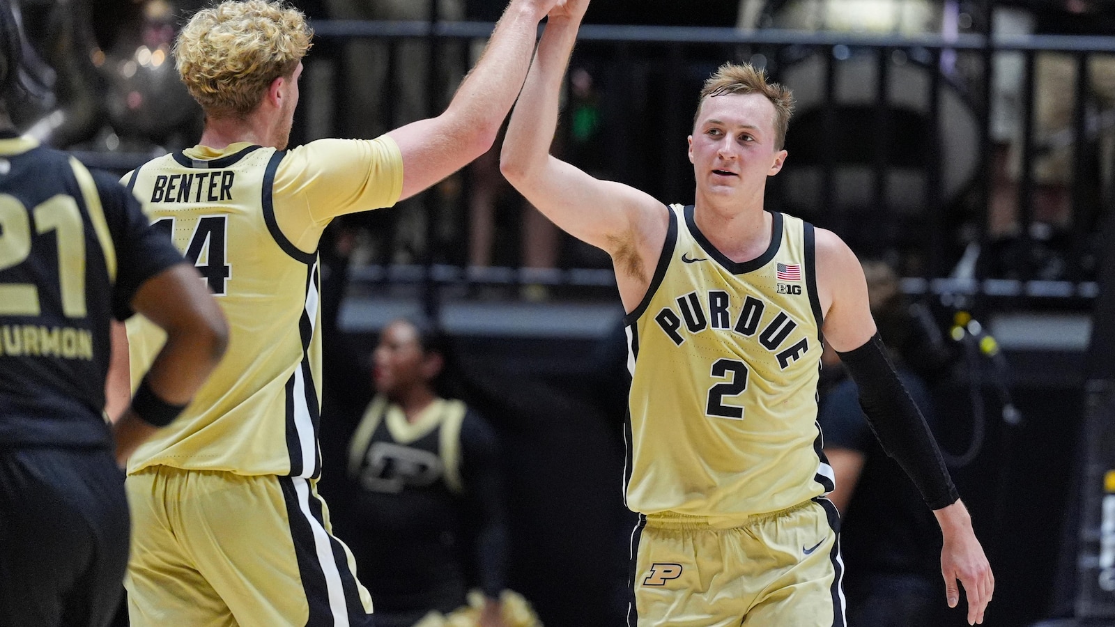 Smith leads balanced attack as No. 1 Purdue defeats stubborn Oakland 87-77