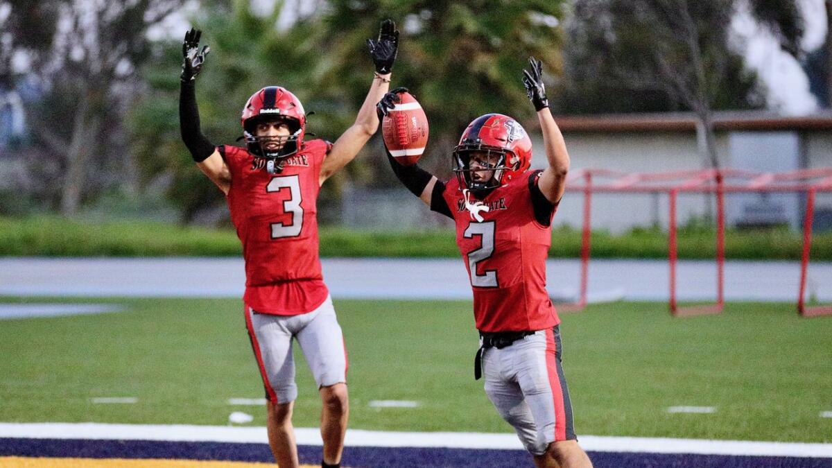South Gate beats Marquez for City Division I football title on Hail Mary