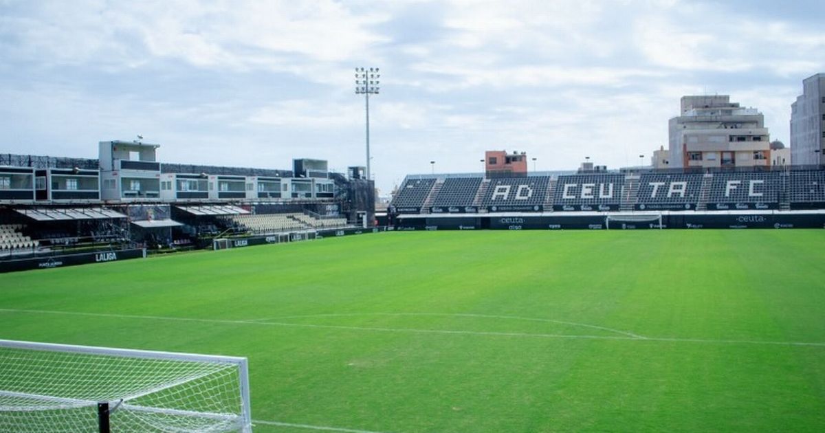 Spanish match abandoned at half-time as fan tragically dies after collapsing in stands - The Mirror