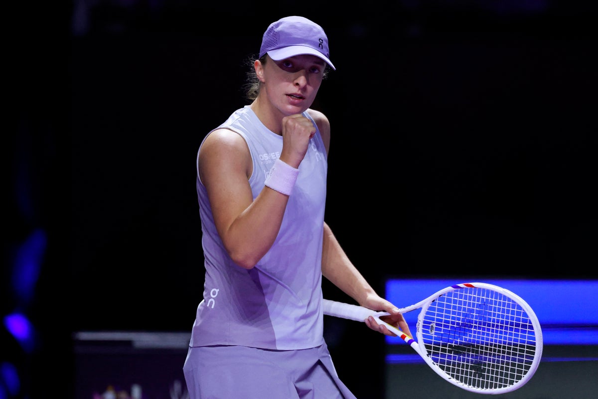 WTA Finals live: Swiatek battles Rybakina as Anisimova and Keys face elimination